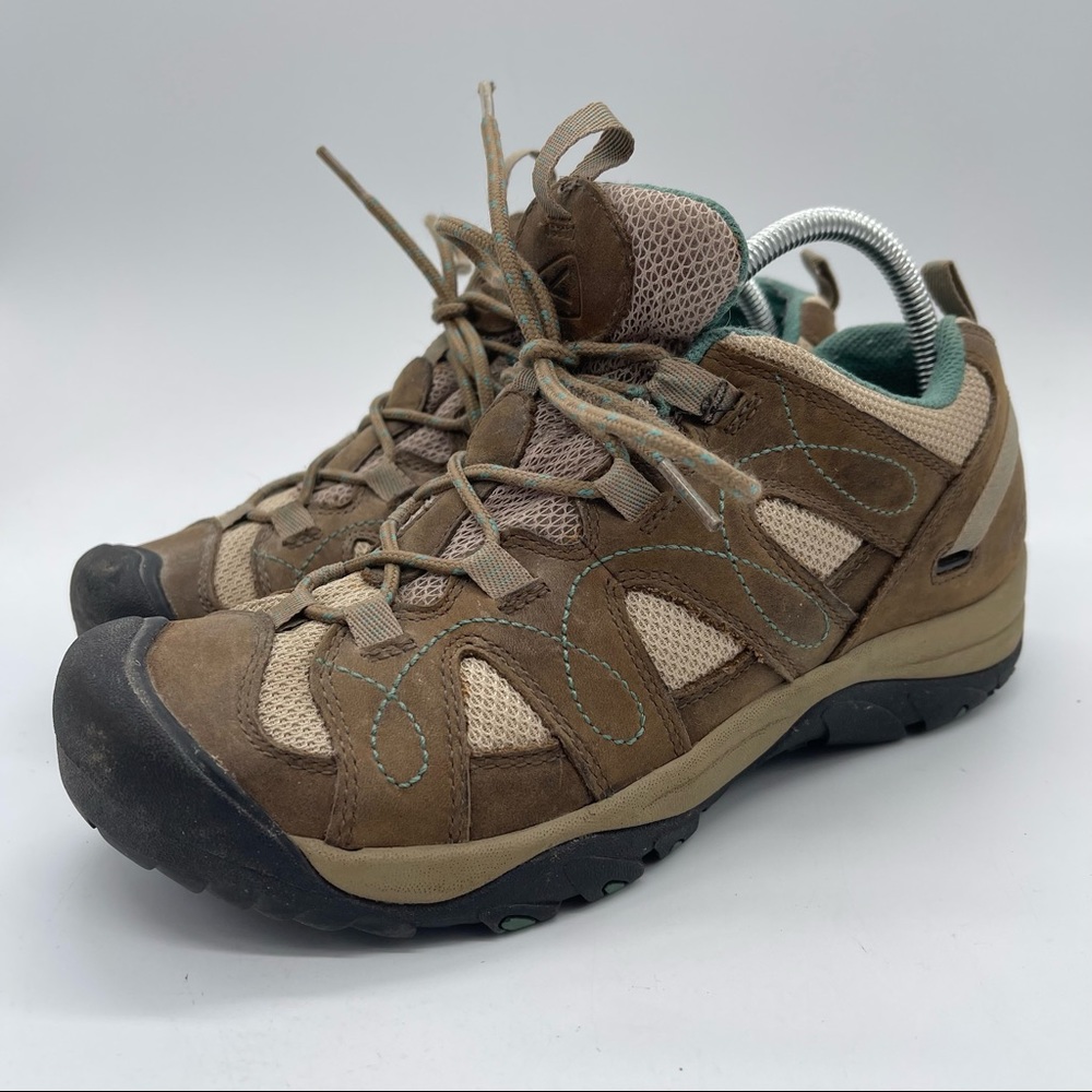 Keen Women's Shasta Hiking Shoes, Size 10. In excellent condition!!